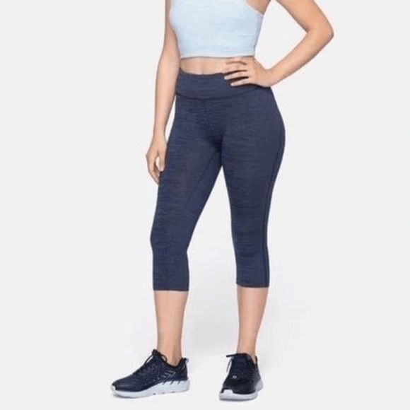 So good I had to share! Check out all the items I'm loving on <a href="/Poshmarkapp/">Poshmark</a> #poshmark #fashion #style #shopmycloset #mollybracken #seven7 #outdoorvoices: posh.mk/Sc57VV4soBb