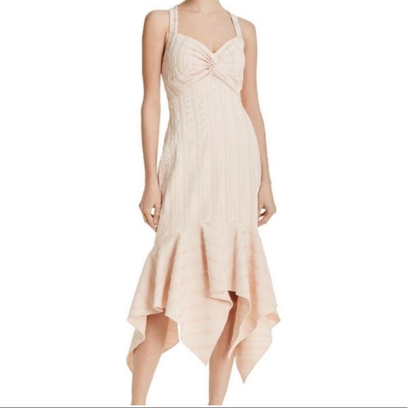 MerryMegan's tweet photo. So good I had to share! Check out all the items I'm loving on @Poshmarkapp #poshmark #fashion #style #shopmycloset #aidanmattox #gbyguess: https://t.co/NA3iikeUlm https://t.co/T1QwUYYlyS