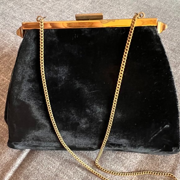 VintageMess's tweet photo. So good I had to share! Check out all the items I'm loving on @Poshmarkapp #poshmark #fashion #style #shopmycloset #tobi #sourceunknown: https://t.co/5mSm0agMNQ https://t.co/DcZX6xhZiW