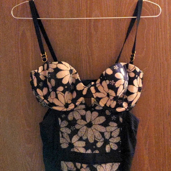 So good I had to share! Check out all the items I'm loving on <a href="/Poshmarkapp/">Poshmark</a> #poshmark #fashion #style #shopmycloset #lagence #stjohn #victoriassecret: posh.mk/mIOa6EsbxBb