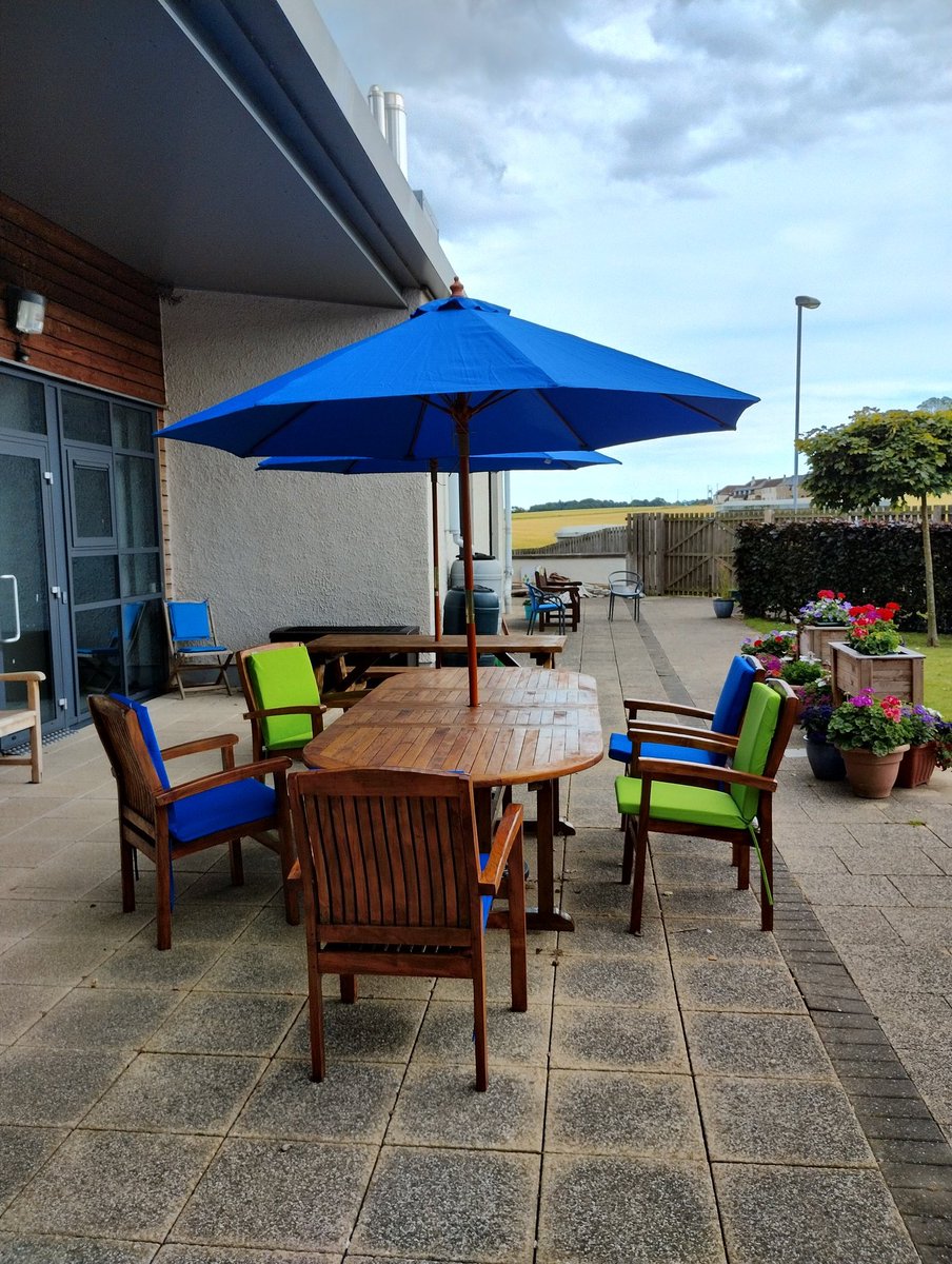 Thanks so much to some of our visitors who have transformed our garden, it looks amazing. #shouldhavetakenbeforephotos #colourtransformation @FHSCPNursing <a href="/lynniemc71/">Lynn Barker</a> <a href="/nhsfife/">NHS Fife</a> <a href="/Salstweeting/">Sally O'Brien</a> <a href="/michelleWil67/">michelle williamson</a>