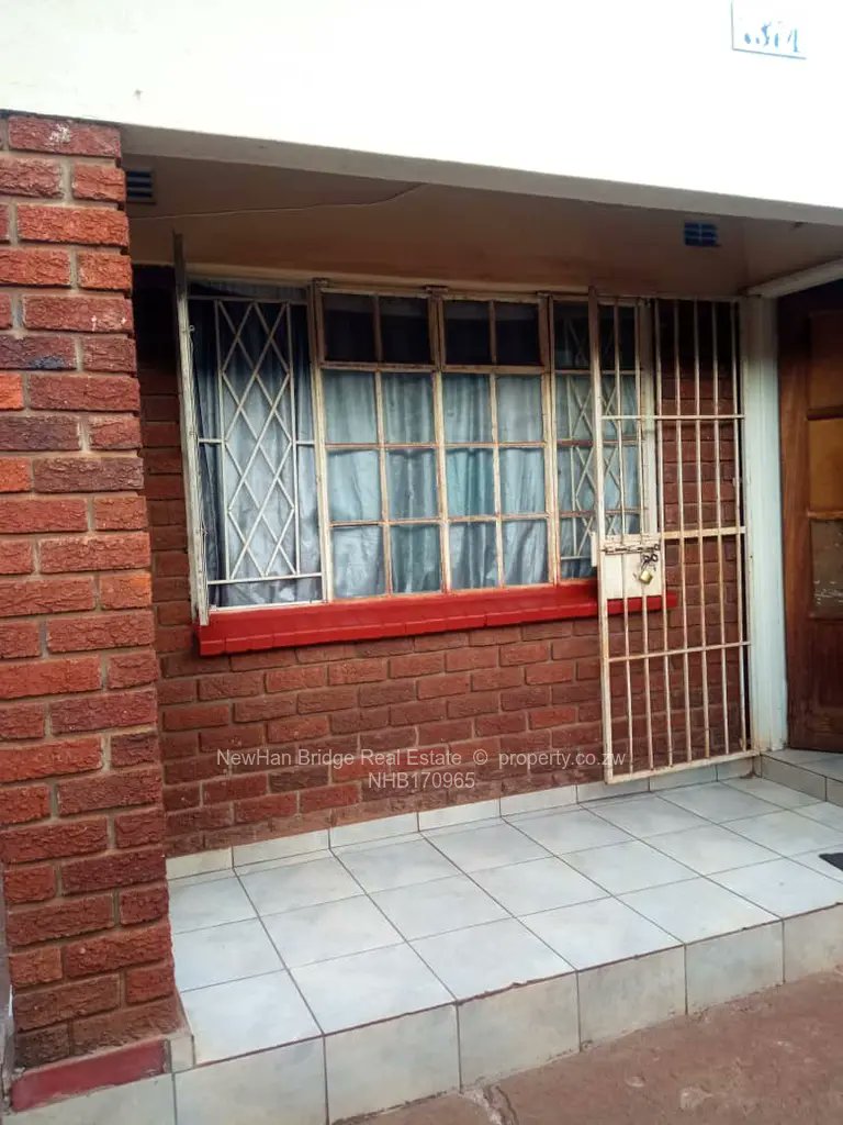 PropertyZw's tweet photo. House for Sale in Warren Park | US$55,000  https://t.co/D4I32velgI https://t.co/yDKrqIWij5