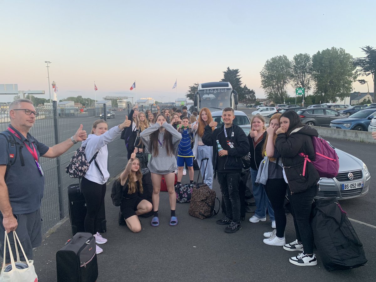 deferrersethics's tweet photo. Quick update! Everyone has settled in well to the Chateau and it’s been a really busy first day. Wifi and signal is not great so we will share posts when we can. Au revoir! Mr B 🇫🇷 @deferrers https://t.co/FOyGQrKNz9