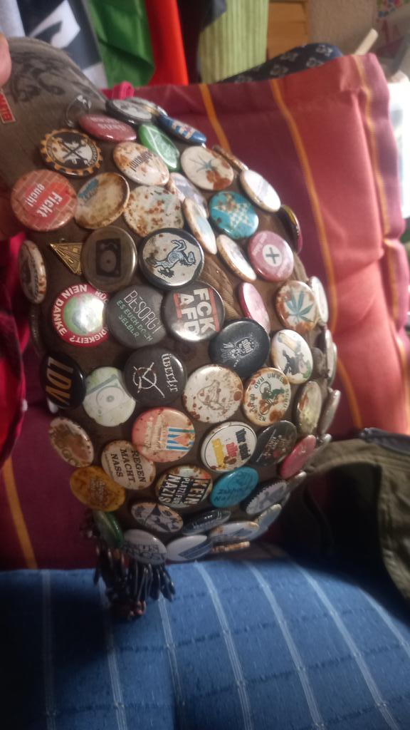 Klaus04425's tweet image. #buttonhead