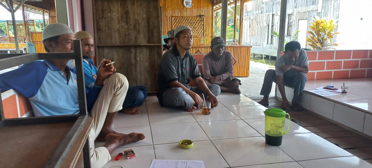 SFVSeiDua's tweet photo. Selasa (18/07/2023)
Akses iptek mengenai penggunaan Zoom Cloud Meetings di Pokdakan Semangat Baru di lokasi  SFV Sei Dua
@kkpgoid
@bppsdm_kp
@in_radiarta
@puslatluhkp
@bppsdm_bp3bwi
@KabTanahBumbu
#kkpthrive 
#SDMKP
#SDMUnggul
#EkonomiBiru
#PelatihanKP
#SFV_SungaiDua_TanahBumbu https://t.co/ZbnKwy0T8e