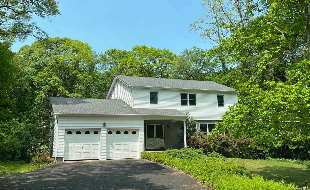 I would love to show you my #listing at 53 Sunken Meadow Road #FortSalonga #NY  #realestate tour.corelistingmachine.com/home/XWTNMG