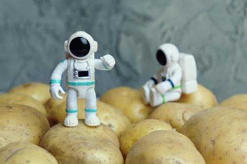 unfoldingcomm's tweet photo. Great Ideas from Glenn Miotke - Like Potatoes in Space 
 https://t.co/tQy1J6UMuW
https://t.co/rstxUEXCZW https://t.co/3TRc7pspfj