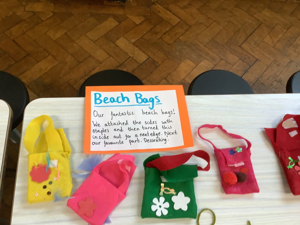 hogarth_the's tweet photo. Reception made a wonderful beach kit for our #DT #exhibition #BubbleWands #BeachBags #fan #kite @W4 #Chiswick https://t.co/ToDYK3Cbwi