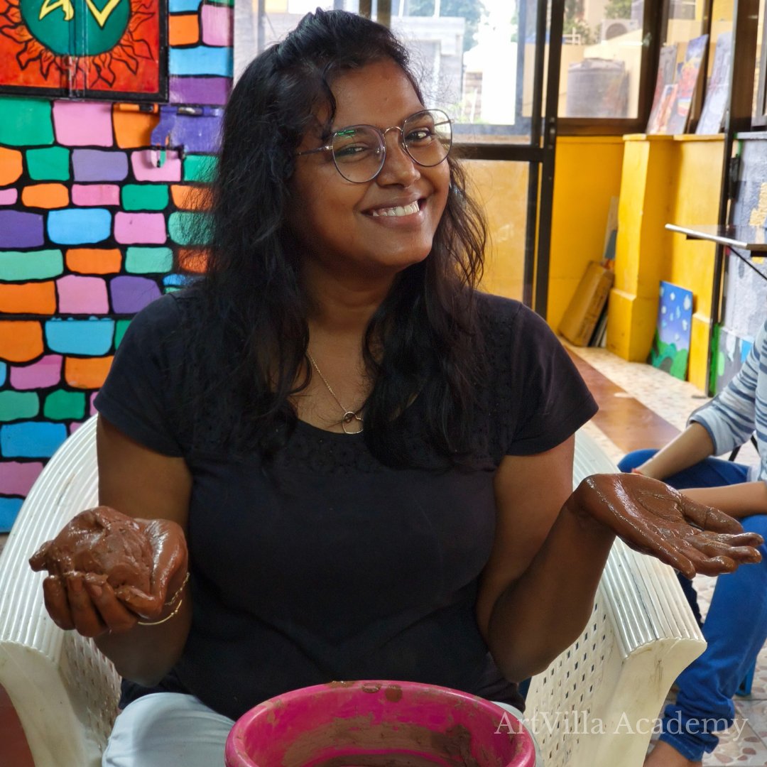 ArtvillaA's tweet image. Here's a delightful glimpse of participants at ArtVilla Academy, fully immersed in the art of pottery, finding joy in every moment!

#ArtVillaAcademy #CeramicWorkshop #PotteryPassion #ArtisticExpressions #CreativityUnleashed #PotteryArtists #HandmadeArt #ArtEnthusiasts