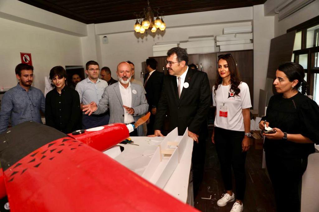 ahmetclkbyrkdr's tweet photo. 📍#Generalemir Havacılık ve Uzay Bilimleri Merkezi

El ele verip engelleri hep birlikte aşıyoruz 😊 https://t.co/GFu60kIXT3
