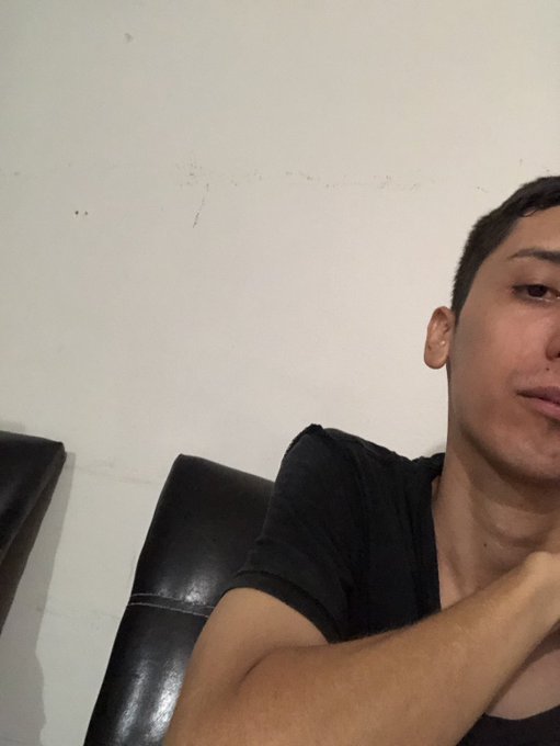 Y yo no pido ayuda ycon eso me ayudo https://t.co/PWe21BM77g