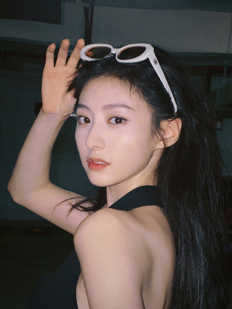 cdrama tweets on Twitter: "#HuLianxin shares new snaps"