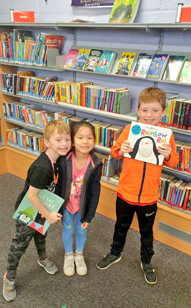 GailCrosbie1's tweet photo. This terrific trio had a crafttastic morning at Condorrat library making artwork and jewellery from pasta shapes as part of #letsgosummer activities programme @LibrariesNL @RavenswoodPS https://t.co/serKVhkWCK