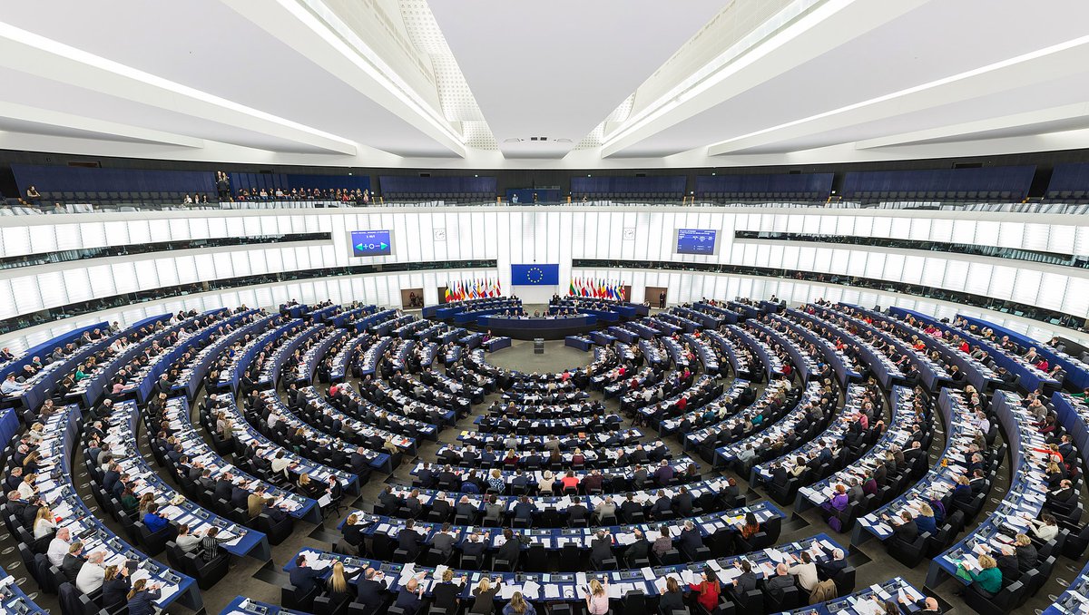 #EuropeanParliament  foreign affairs committee urges #Turkey  to recognize #ArmenianGenocide , supports normalization

armenpress.am/eng/news/11156…