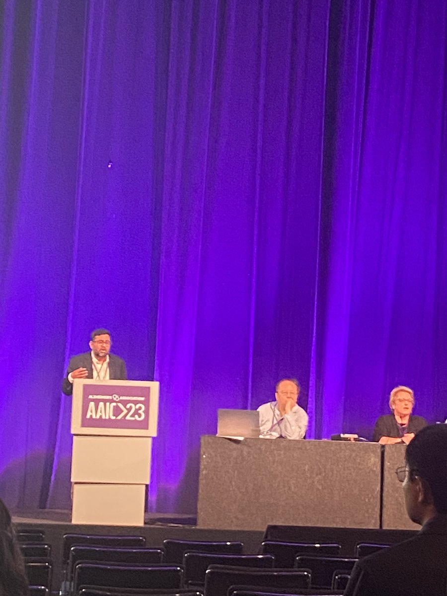 Exciting #AAIC2023 ADSP genetic section chaired by @lisanwang and Thanks @towfiqueRaj highlighting innovative deep learning technologies for non-coding variant prediction at our NIA AI/ML consortium. Thank you @NIHAging