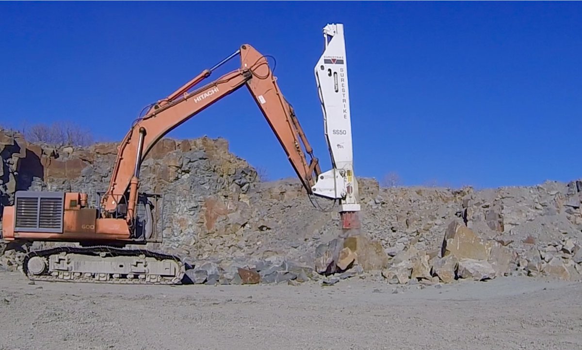 surestrikeint's tweet photo. Unparalleled Durability
🔩 Built to Last: The Surestrike Hydraulic Impact Hammer is engineered with rugged components, guaranteeing durability and longevity in demanding work environments.
#surestrike #productivity #mining #aggregate #surestrikeinternational #durability https://t.co/Z1gk6xPf6a