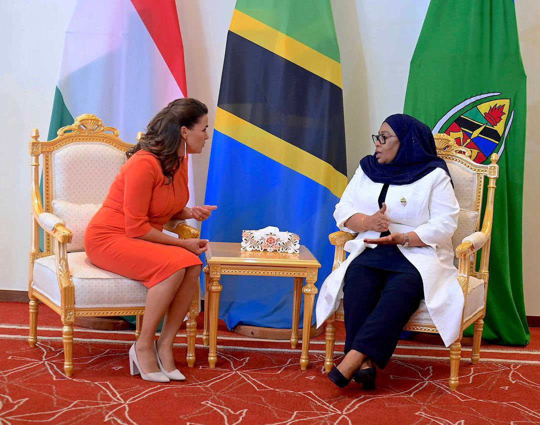 SuluhuSamia's tweet photo. I wish to express my profound gratitude to my sister, Your Excellency, @KatalinNovak_HU, President of the Republic of Hungary, for honoring us with a visit to Tanzania. It has been a great pleasure to host you and you are very much welcome in Tanzania. Our bilateral meeting have been very productive with discussions around a wide range of issues of common interest and mutual benefit of our two countries and people. 

We have reaffirmed our commitment to enhance cooperation between our two countries in the identified strategic areas. It is my firm conviction that the outcome of this working visit will lead to a stronger, closer and more dynamic relation between Tanzania and Hungary. 

I hope you will have a comfortable stay and unforgettable experience while visiting our tourist destinations in Ngorongoro, Arusha and various places in Moshi, Kilimanjaro. Ahsante na Karibu sana Tanzania.