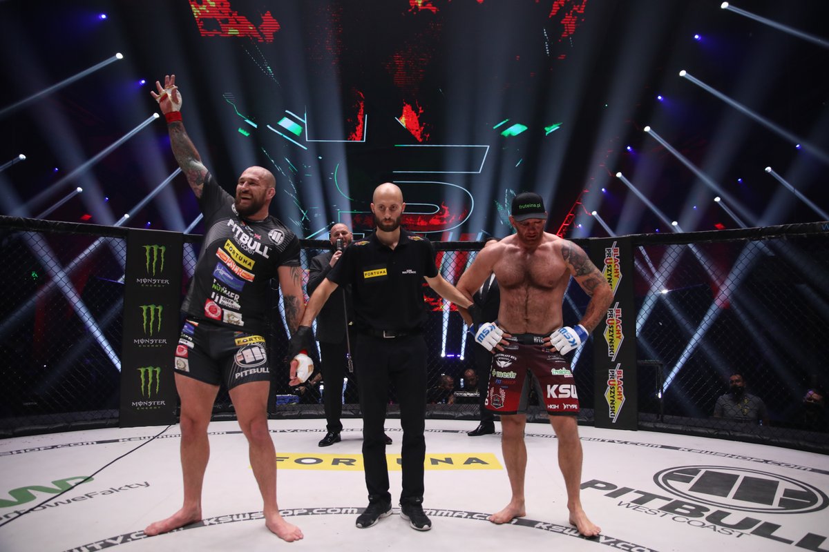 KSW_MMA's tweet photo. 5. #KSW57 def. Michal Kita
Beats heavyweight veteran Michal Kita to earn his fourth title defense. https://t.co/AOFERBTkRV