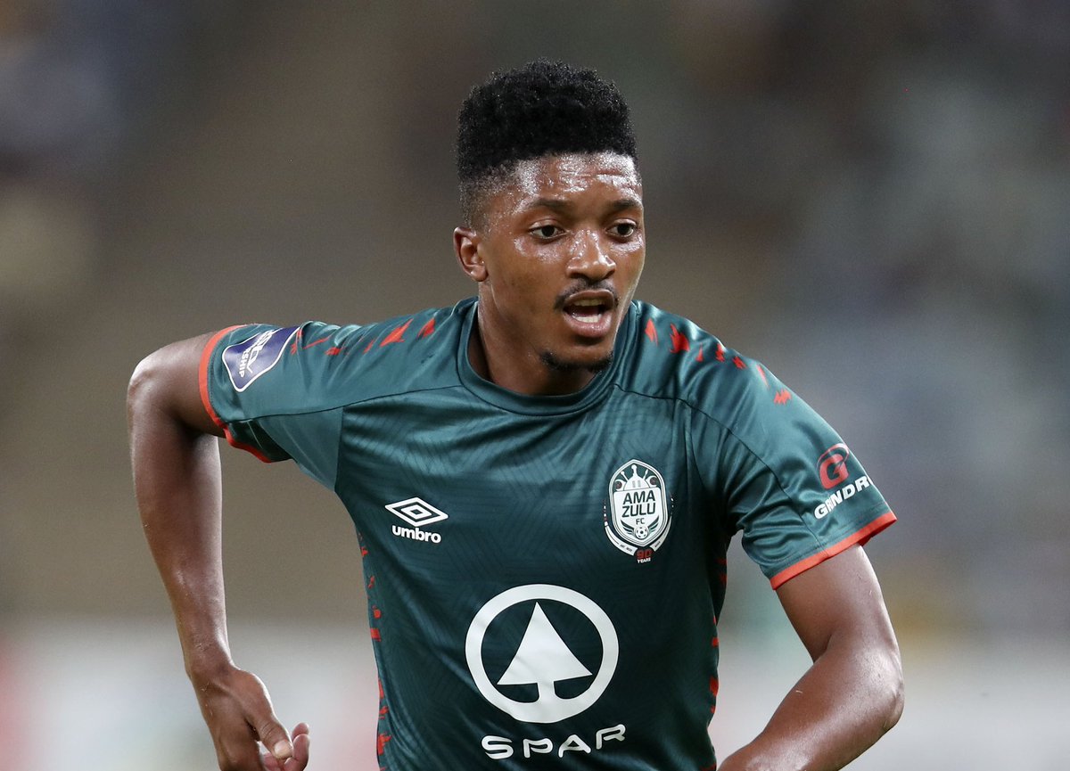 Moroka Swallows Closing In On Star Player?

After acquiring the signature of former South Africa international player Andile Jali the past week, Swallows are looking to acquire the signature of former Kaizer Chiefs and AmaZulu star player Dumisani Zuma

#thecoverup #SLSiya
