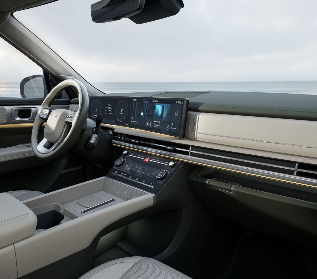 AckoDrive's tweet photo. Hyundai Motor Company has unveiled the all-new Santa Fe, marking a significant update for the fifth-generation SUV.
Details>>>
https://t.co/wEo8C8eA4F
#HyundaiSantaFe #SantaFe #NewSantaFe https://t.co/k56s0anVJ6