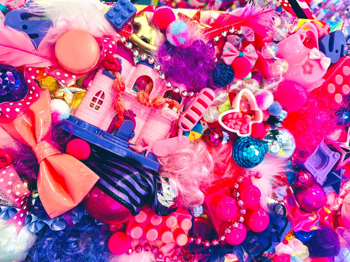 kk_923_Jin's tweet image. 誕生日の思い出✨📸✨
大安だったのに休み取れたのか連れて行ってくれた✨
暑かったけど綺麗な所だし幻想的だし、ずっと見ていられる気がした😊ピアノ可愛かった💕

#Reborn-Art Festival
#White Deer
#Microcosmos -Melody

2枚目はイメージ👀こんなに大きいの🦌