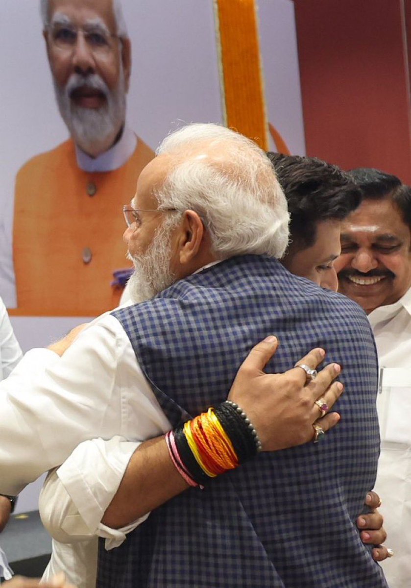 NewsArenaIndia's tweet photo. Hanuman finally meets his Prabhu. 

Ramvilas Paswan must be happy. https://t.co/KRYpKdgiVJ