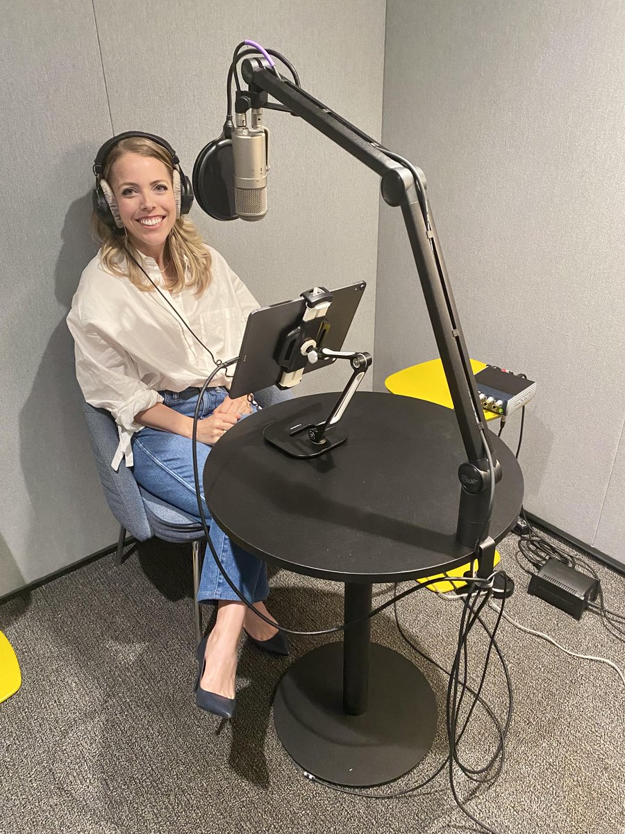 MacmillanAudio's tweet photo. Longtime audiobook listener, first-time narrator! Keep your ears peeled for a special cameo in CUTTING TEETH. See author Chandler Baker smash it in the studio and start listening to the audiobook of #CuttingTeeth -- on sale now!

@cbakerbooks @StMartinsPress https://t.co/yMUZog2tjb