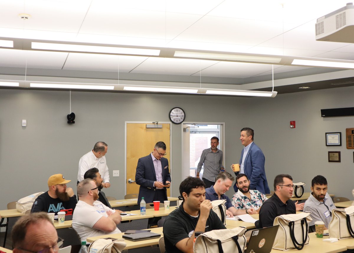 101WestonLabs's tweet image. It's #InsuranceNerd Day, and we're here for it! 🤓 We love "nerding out" with our fellow #InsurTech enthusiasts, and we'd love to have you join in the discussion! Learn more about the opportunities at 101WestonLabs.com