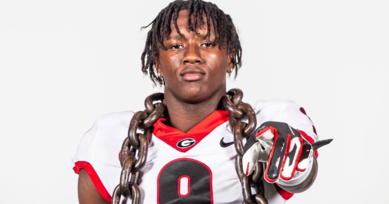 A major want for #UGA in 2024, @Chris_Cole3 is clear on a key aspect of the Dawgs: 'It’s not a program for everybody...' Why? '...Because you have to be ready to practice fast and hard, work hard, and play hard.' More from the standout LB: on3.com/teams/georgia-…