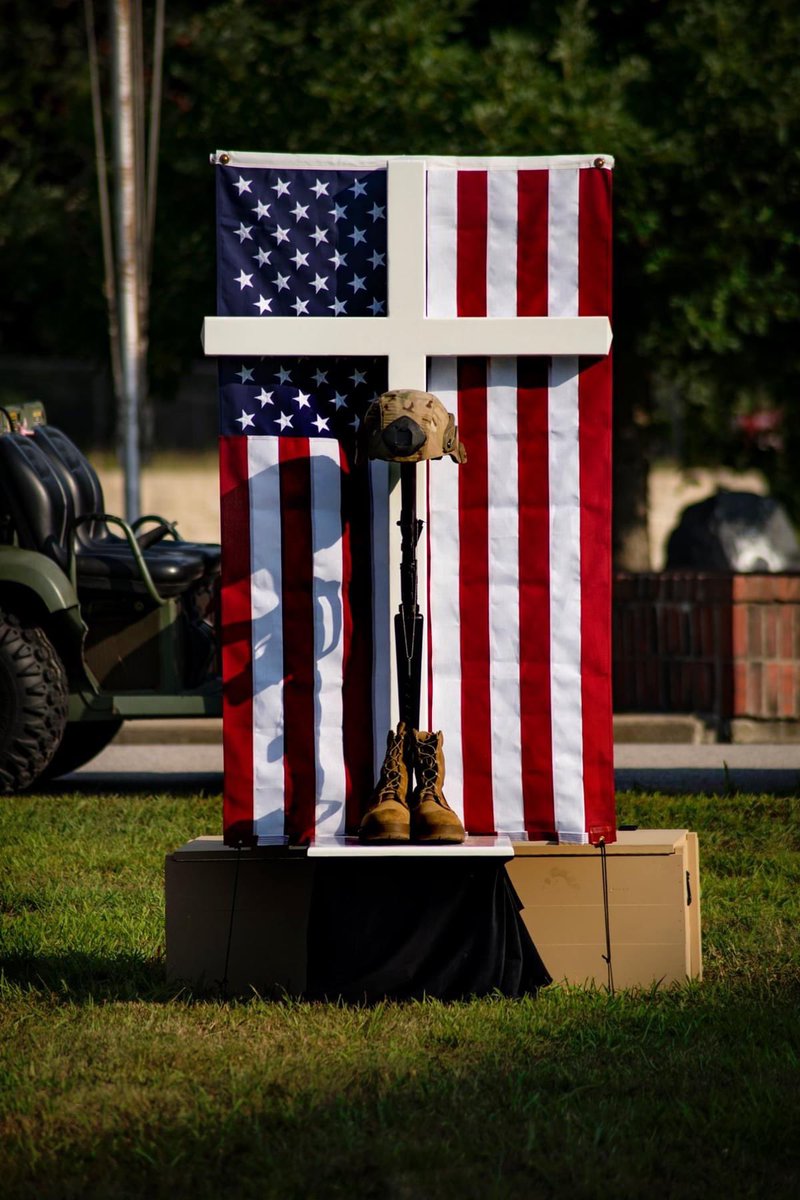 op_hawkeye's tweet photo. 7.18.2021 ~ Sergeant Major Chris Callan ๐บ๐ธ
#OpHawkeyeRemembers #EGPD
#RINationalGuard #19thSFG #LibertyJumpTeam #BronzeStar #DeOppressoLiber #Operation_Hawkeye
๐ https://t.co/O8FNdrJYfK
๐ https://t.co/hEE0hVQVOg
๐ฐ https://t.co/y2YYPk2zj0
๐ฐ https://t.co/uO3KdDourB https://t.co/gHBgaiSJXz