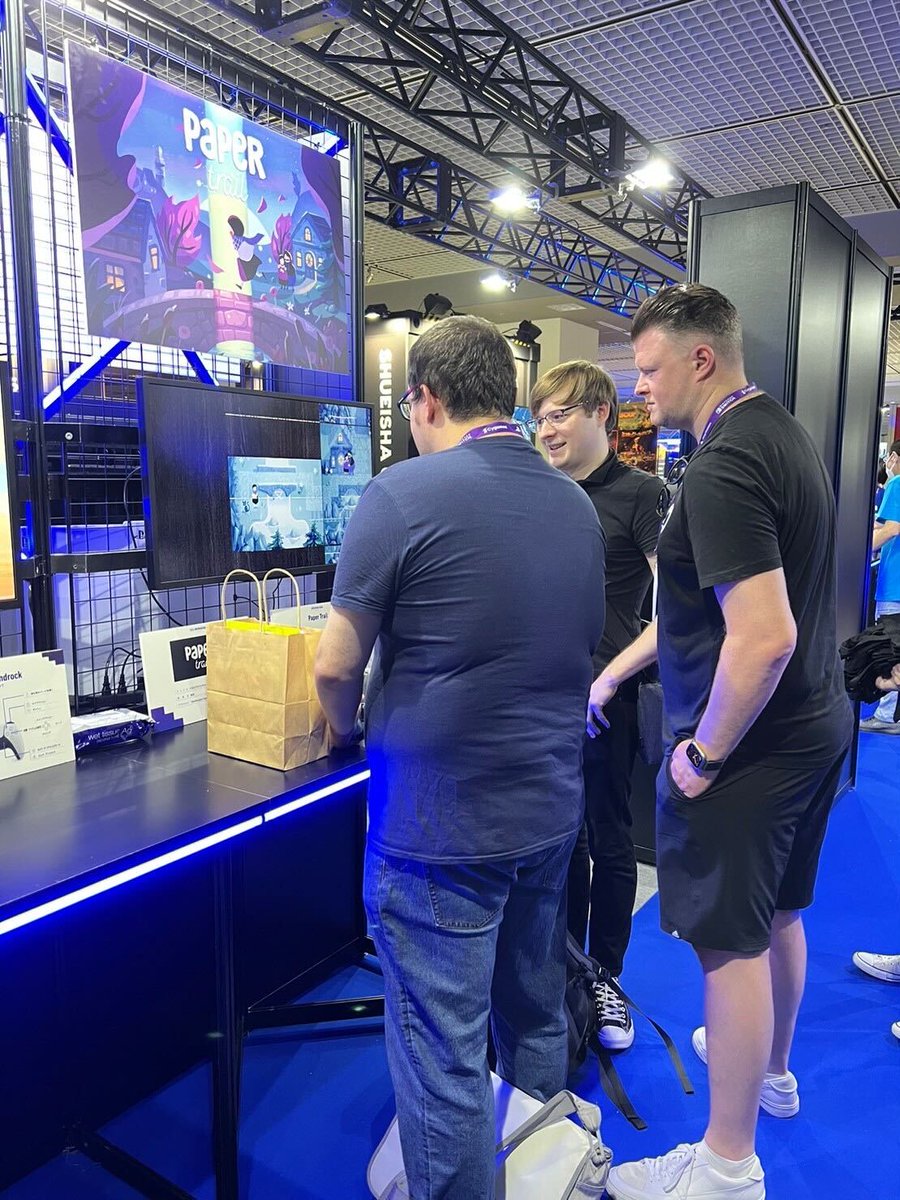 NewfangledGames's tweet photo. It was an honour to officially debut Paper Trail on Playstation at @BitSummit in Kyoto! 💪
#BitSummit #bitsummit2023 #indiegame https://t.co/9NJ9TtTIkj