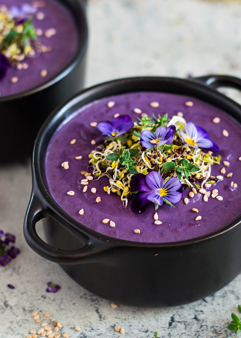 RainbowKitchen's tweet photo. Vibrant and creamy #purple #sweetpotato cashew cream #soup is the ultimate comfort food. It's #plantbased, #glutenfree, easy to make, and highly nutritious.

Recipe: https://t.co/X08RgjuTMu https://t.co/FY6vjb0DoN