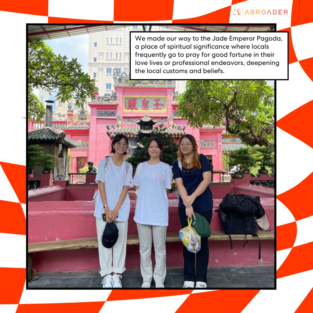📣 An incredible day exploring the vibrant city with Song Moua 📣 
#CityTour #lifestyle #culture #religion #history