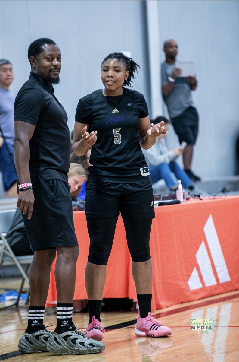 Team Elite Hubbard tweet media