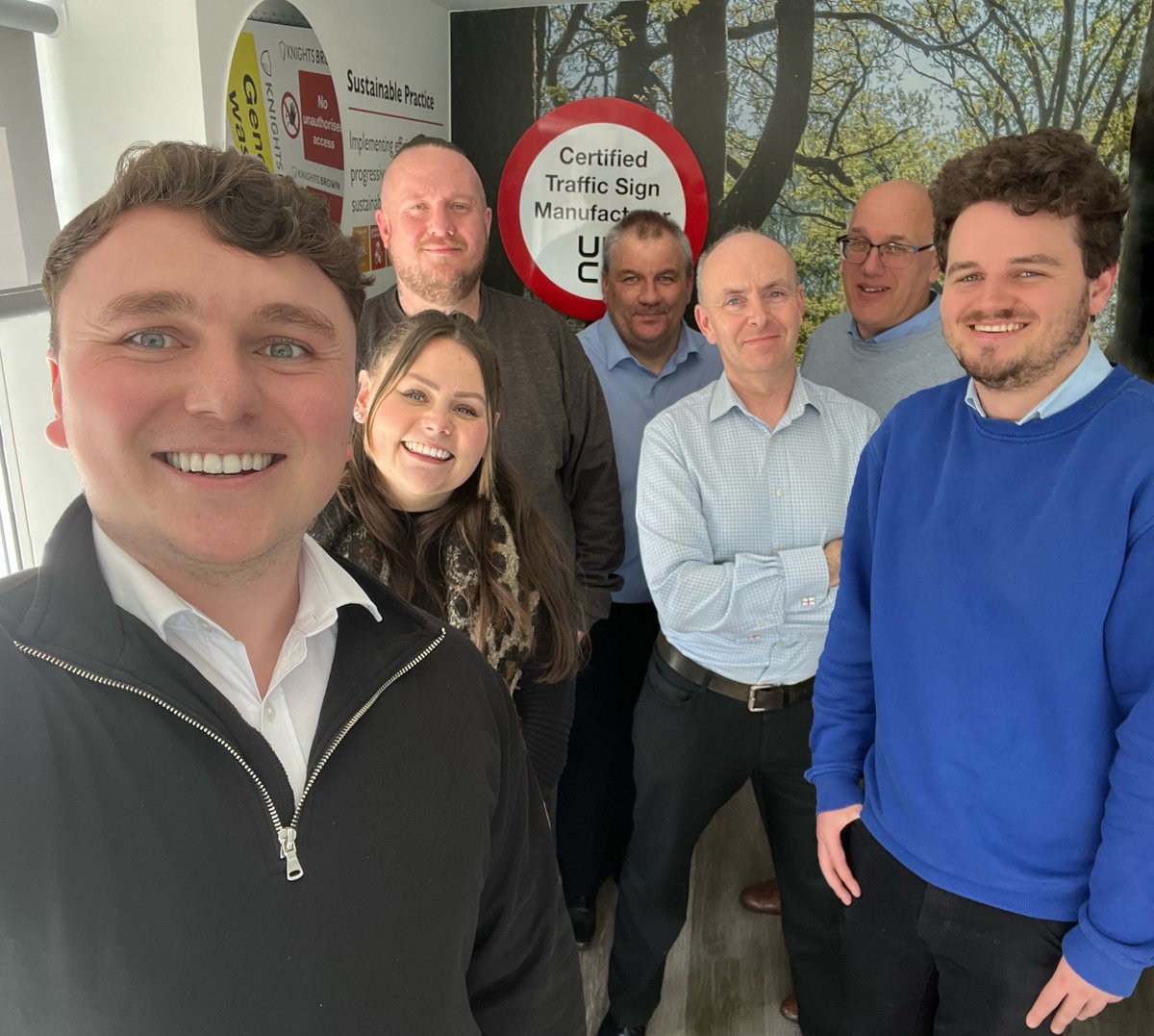 Stocksigns tweet media