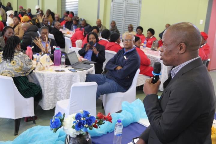 WongamaGela's tweet photo. Today we spent the day with the Elderly at the Tsembeyi Community Hall in Emalahleni Local Municipality to celebrate #NelsonMandelaDay We celebrated the day in collaboration with Emalahleni LM and TBHIV Care where we interacted and handed over blankets to the elderly. #CHDMAtWork https://t.co/tGzUpB0YuP