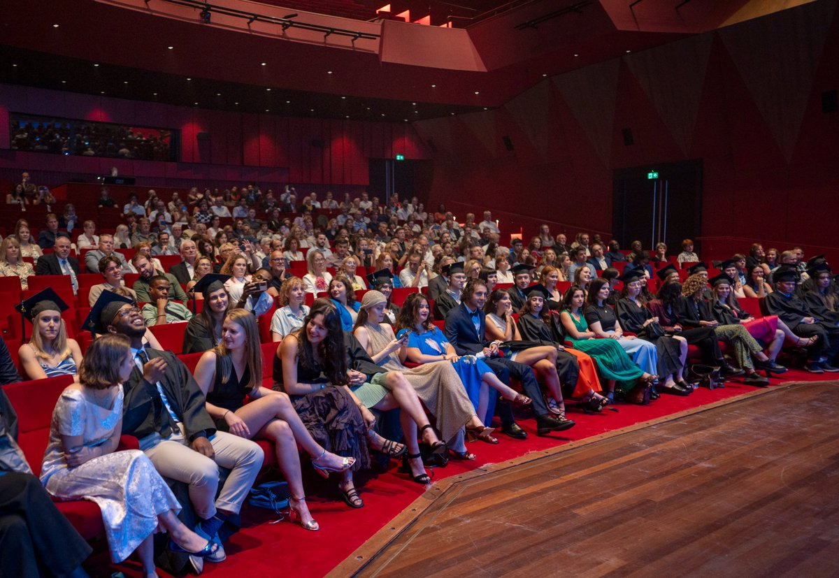 FasosMaastricht's tweet photo. 🎉The first cohort of @MaastrichtU's #interfaculty BSc #globalstudies graduated in June.
📚Read 2 of our students' perspectives on what they learnt during the 3-year programme in this interview 👉https://t.co/nDgwoPvWjQ https://t.co/nb4WT5MrTf