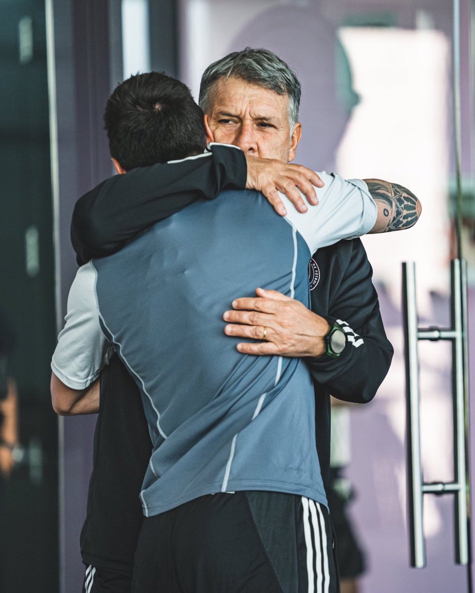 AtaqueFutbolero's tweet photo. Sonríe Newell’s Old Boys en Miami. 🇦🇷 https://t.co/NHDljpknYP