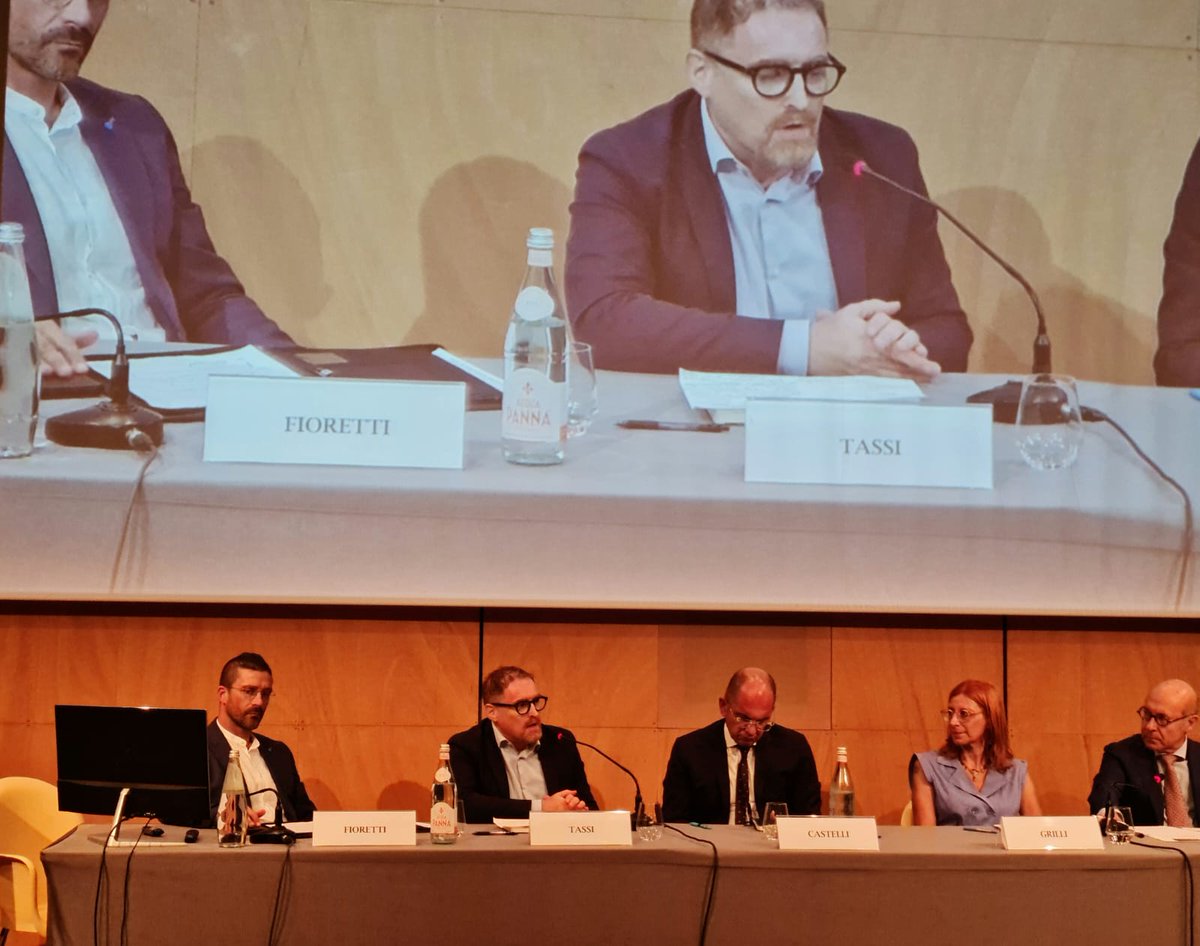 FilcaCislMarche's tweet image. Oggi il Segr Gen Luca Tassi Filca Cisl Marche ha partecipato alla Tavola Rotonda sul Cantiere Digitale con le Parti Sociali #edili organizzata da @RegioneMarcheIT e @AnacNazionale "la bilateralità #edile fattore abilitante per la digitalizzazione attraverso la formazione"