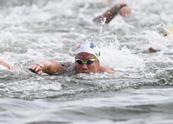 est_natation's tweet photo. [CHAMPIONNATS DU MONDE] @fukuoka_official 
@laregiongrandest
EAU LIBRE - Aurélie MULLER du Cercle Nautique de Sarreguemines se classe 7e au 5KM.

📷 KMSP/S.KEMPINAIRE
#Fukuoka2023 #TeamFrance #TeamFFN
#fina #FFN #LGEN #worldswimming #acquaticswimming #natation #athlètes https://t.co/8ud9343Yl5