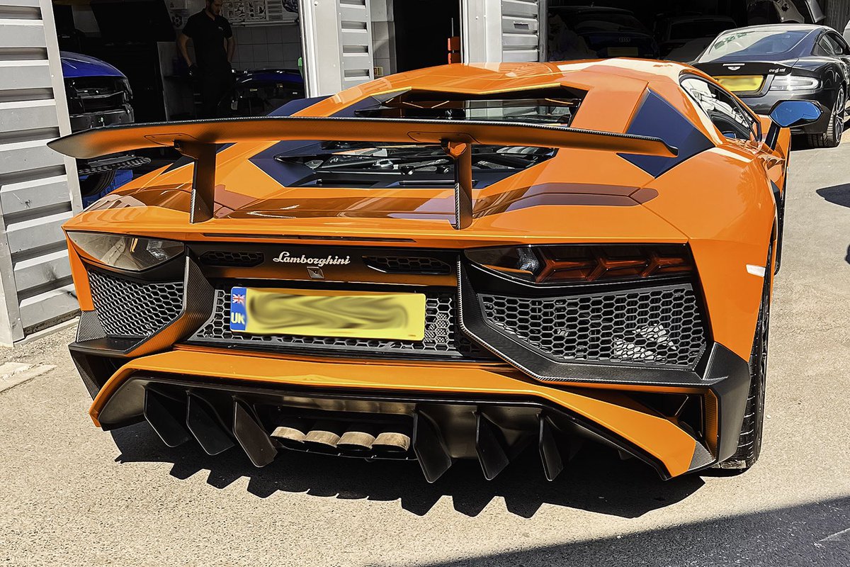 Our skilled team is meticulously restoring this Lamborghini Aventador SV to its former glory.
#HandLMotors #LamborghiniAventador #Lamborghini