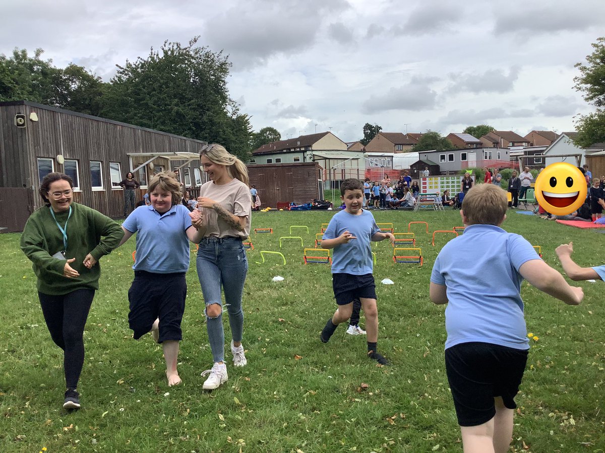 SelworthySchool's tweet photo. Mint loved our hurdles race for Sports Day! We all tried really hard and liked running with our friends 🏃‍♂️👟🥇 https://t.co/u96njmOEut