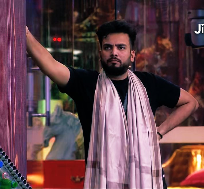 sidkannan's tweet photo. #ShameOnJiya trends on Twitter after she gives water mixed with handwash soap to Elvish.

What are your thoughts on this?

#JiyaShankar #ElvishYadav #BiggBossOTT #BiggBossOTT2 #SiddharthKannan #SidK https://t.co/TPUbnPxaCq