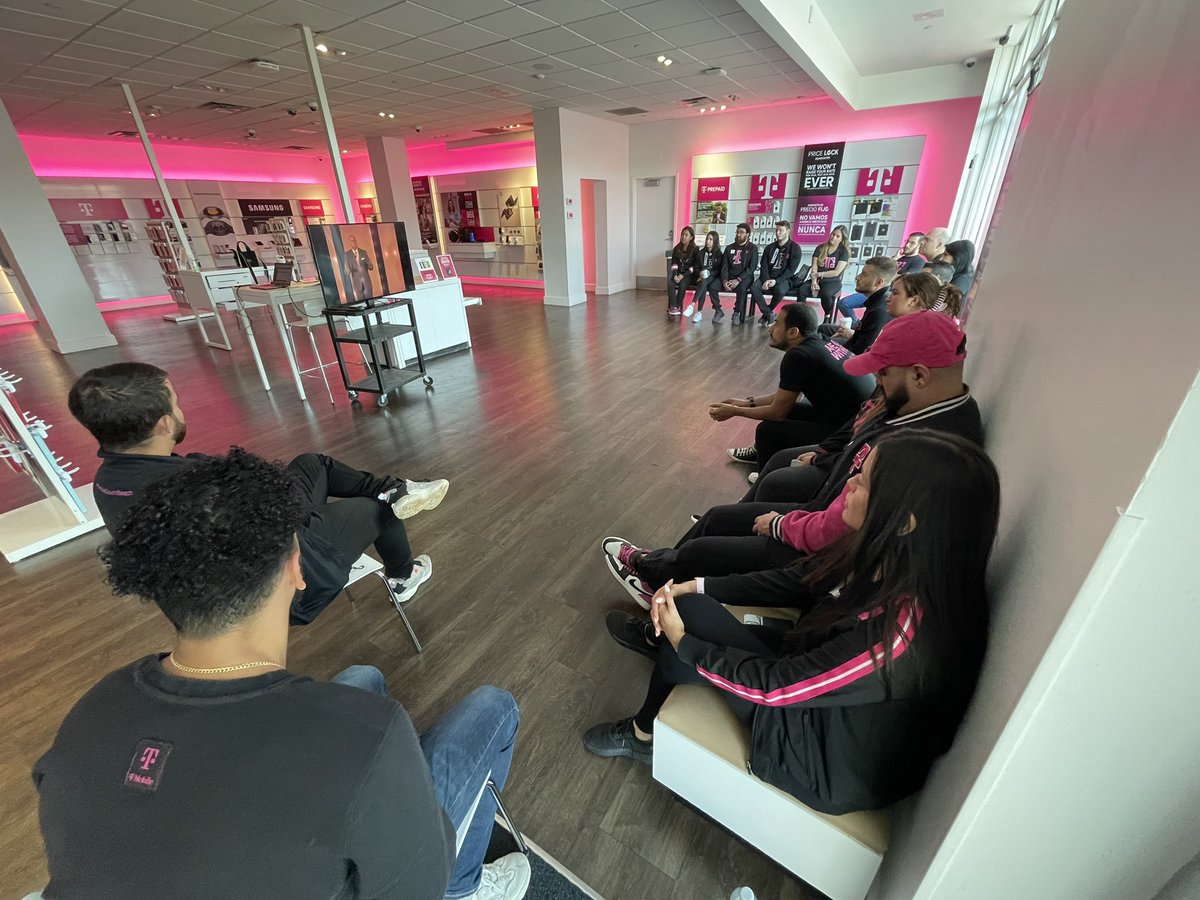 Julian Gomez tweet media