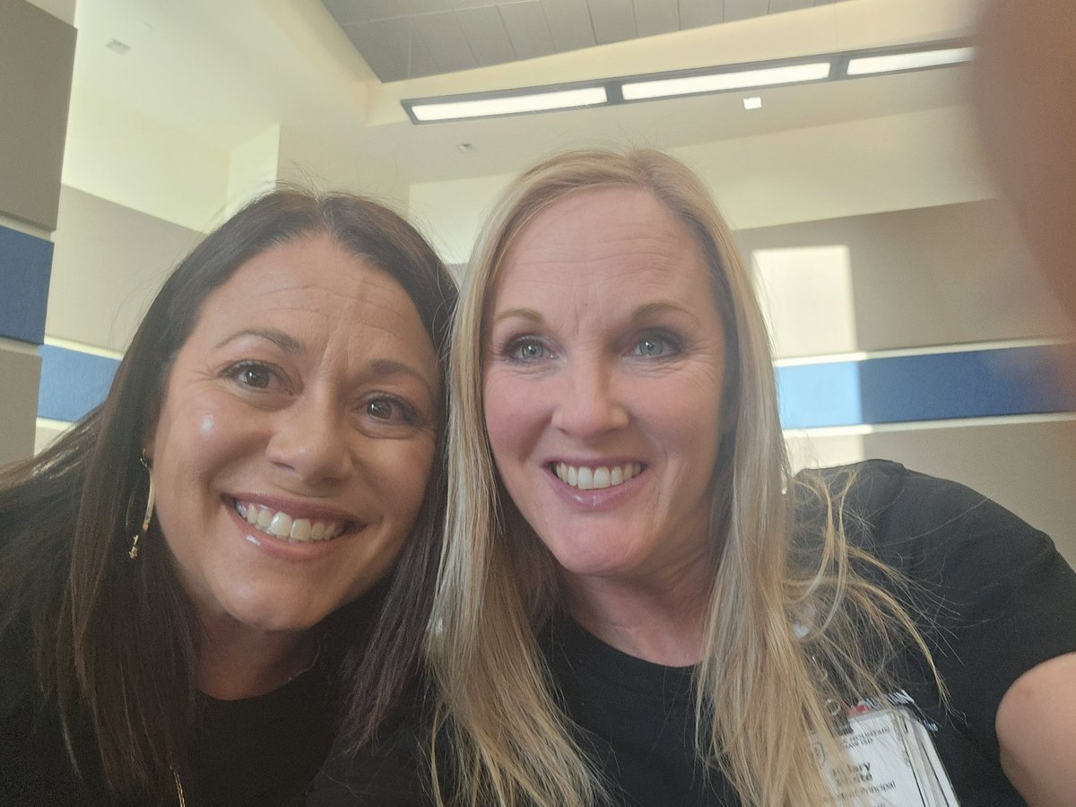 Ready to learn! #InspiretoAspire #EMSProud #bosproud <a href="/EMSISD/">EMS ISD</a> <a href="/boswellhs/">Boswell High School</a>