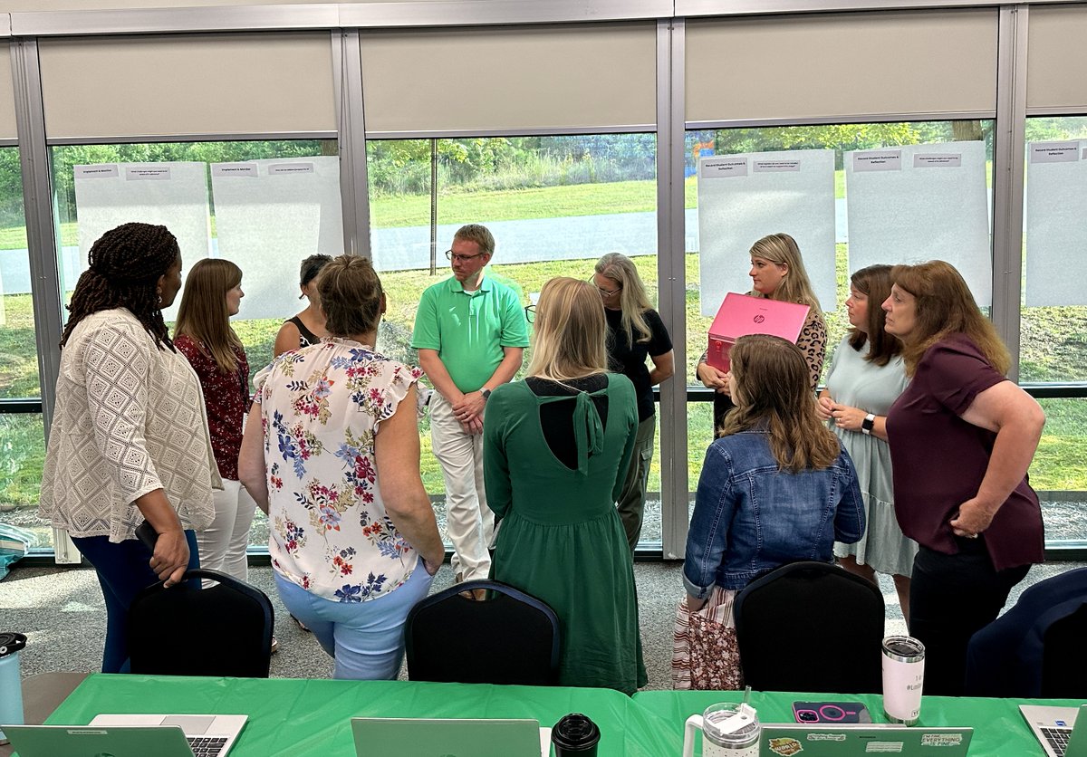 SCPSProfLearn's tweet image. Do you know your character strengths? Our instructional coaches are identifying their personal strengths to better assist our teachers and students.  @VIAstrengths @SpotsySchools #powerinteamwork