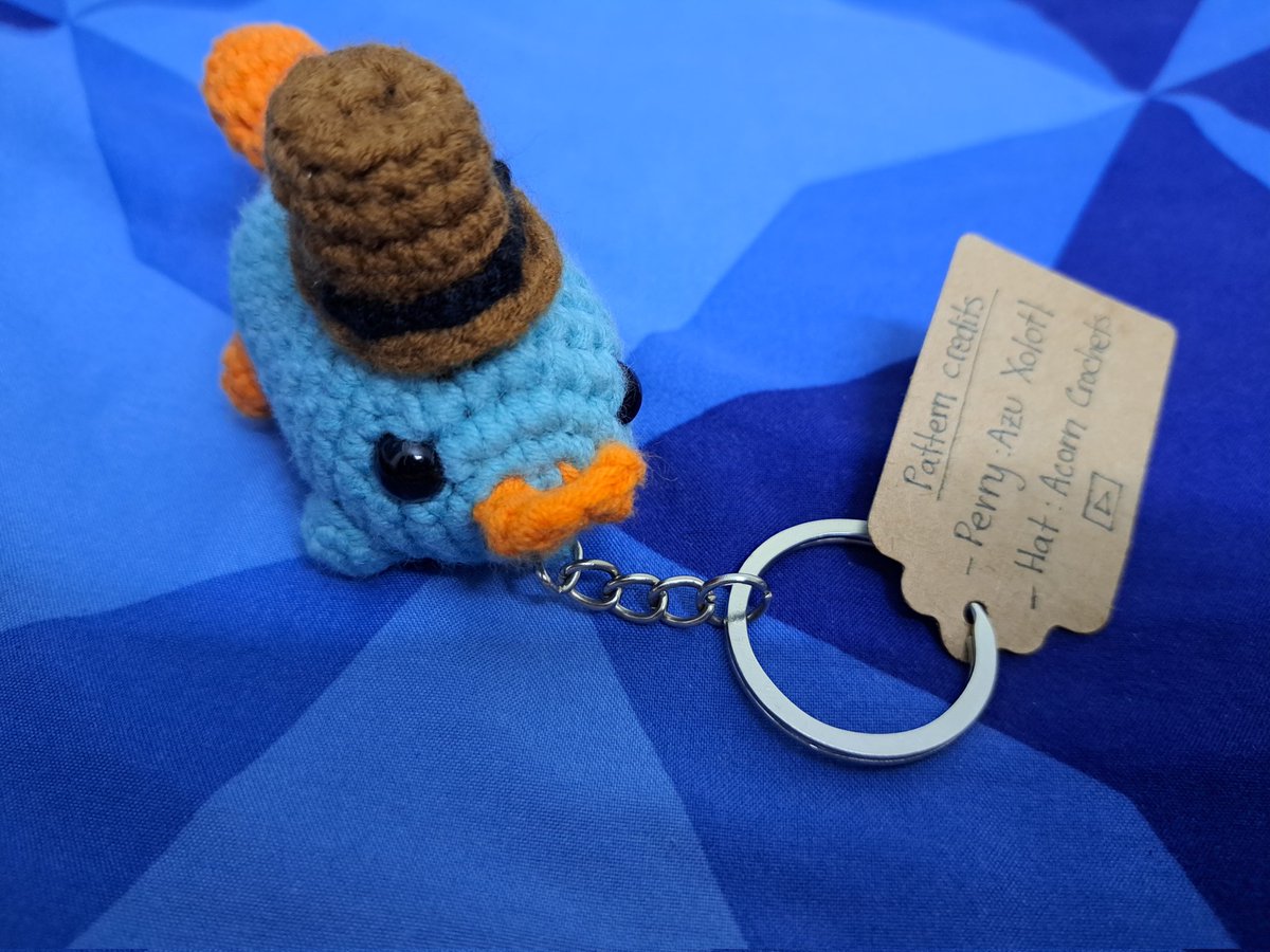 Snomsnuff's tweet photo. Stuff I've crocheted!! I also can't retake these pics and they're mostly taken in my bedroom cuz I either have sold or gifted them. https://t.co/aHQ18NTjLe