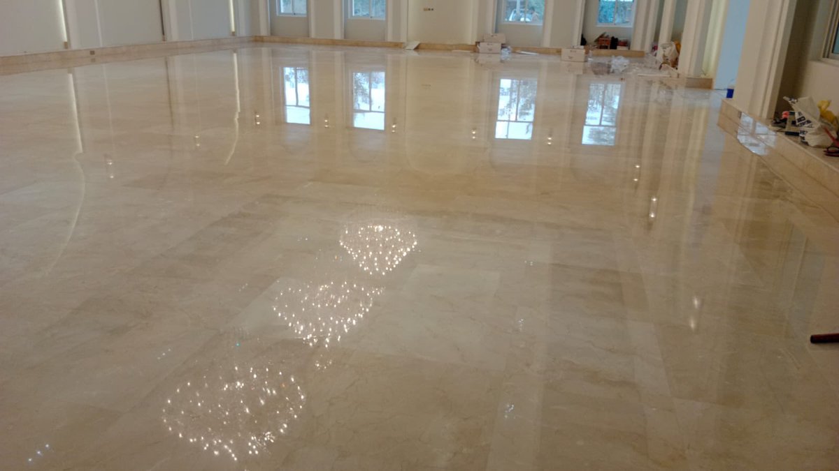QcleanQatar's tweet photo. من اعمالنا في تلميع الرخام 👍 

لطلب الخدمه الرجاء التواصل على 77755410 https://t.co/YDVhMUO6WI