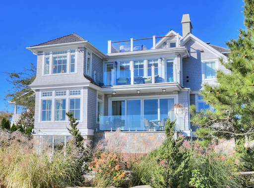 GarrettBuilders's tweet image. Dreaming of a coastal life in your forever home? With Garrett Wilson Builders, your dreams can become reality! 

#garrettwilsonbuilders #dreamhome #createyourhome #homebuildersct #homeconstruction #fairfieldcountyhomes #luxuryhomes