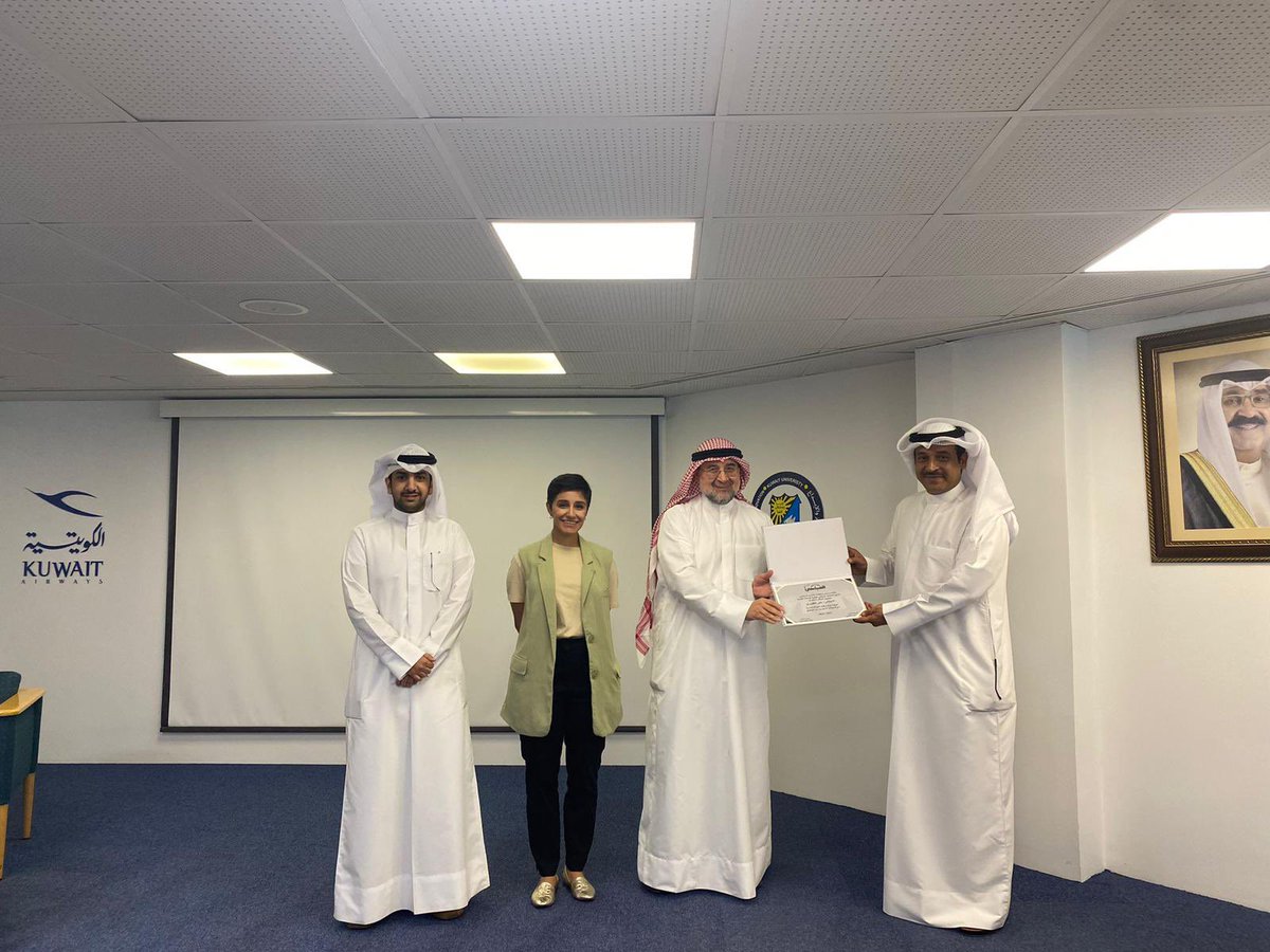 النادي السياسي tweet media